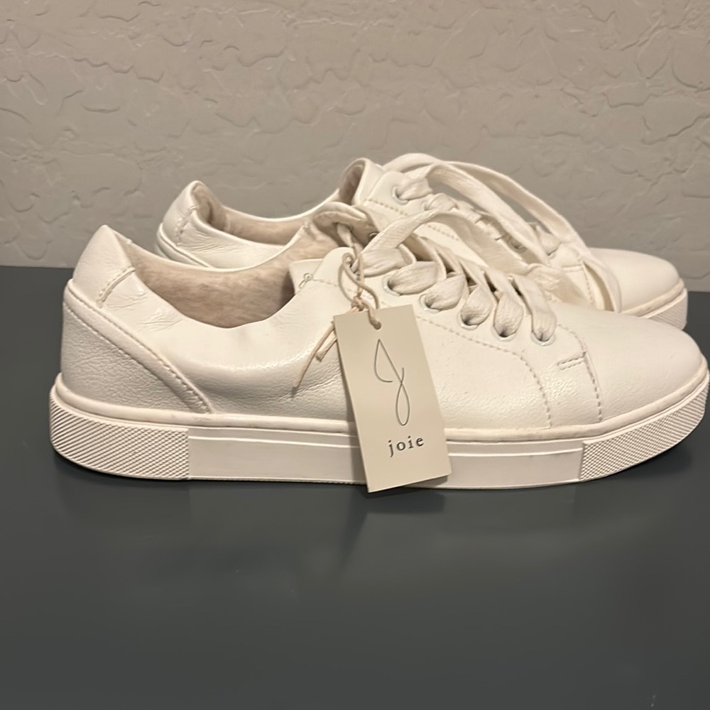 Jolie Harvard White Sneakers Minimalist Low-Top Design